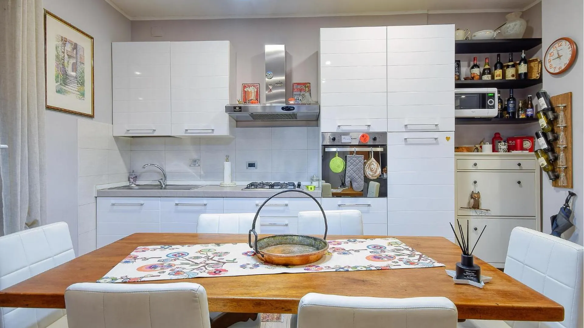Beautiful Apartment In Genova With Kitchen 0*, Genoa