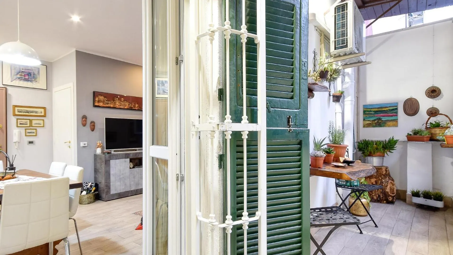 Beautiful Apartment In Genova With Kitchen
