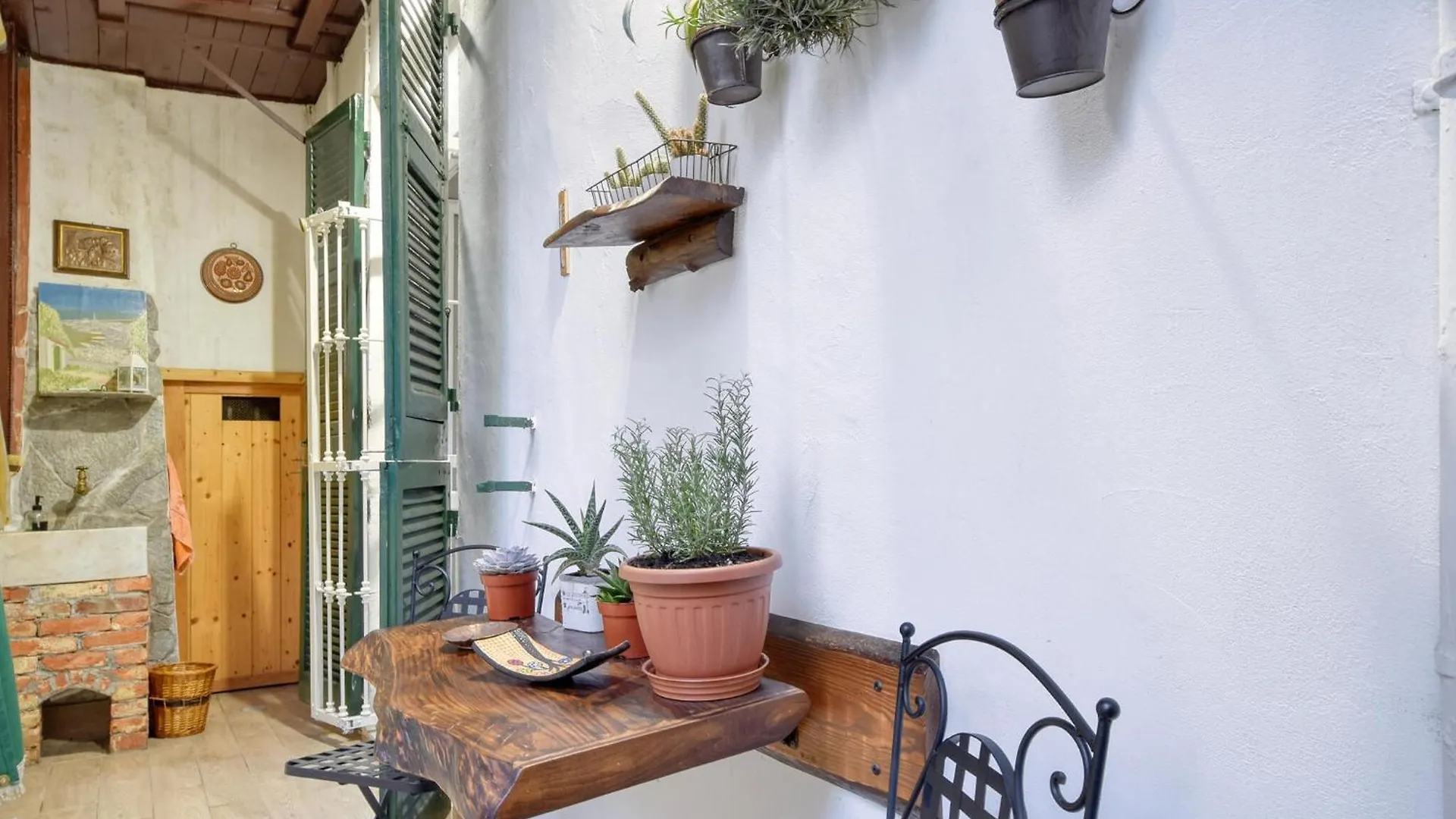 Beautiful Apartment In Genova With Kitchen  Genoa